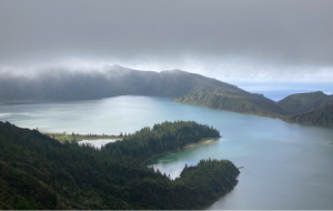 Volcanology summer school in Portugal - Fogo caldera lake