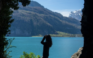 NCCR Automation Fellowship in Zurich - Keyan Miao - person hiking in Walensee